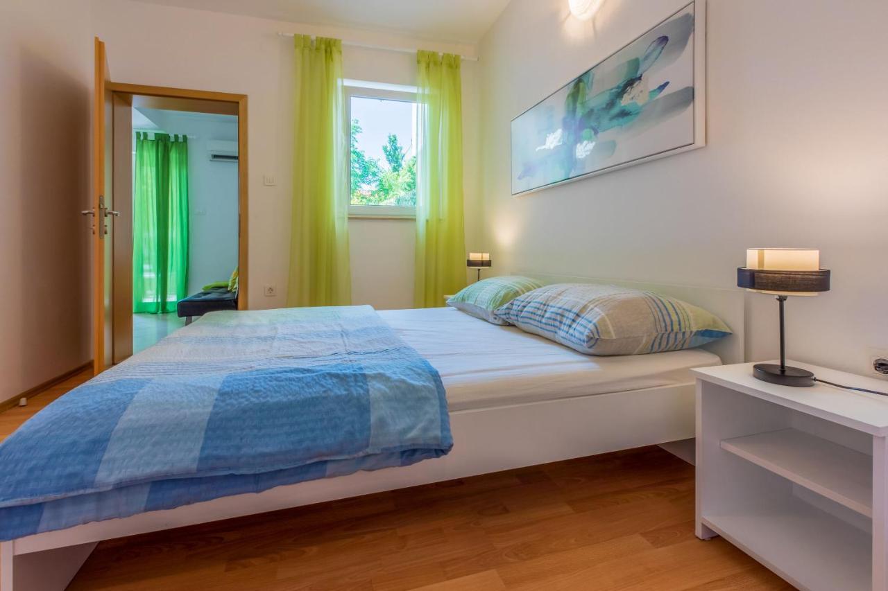 יאדראנובו Apartments Barbara 3 מראה חיצוני תמונה