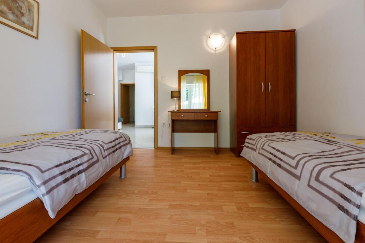 יאדראנובו Apartments Barbara 3 מראה חיצוני תמונה