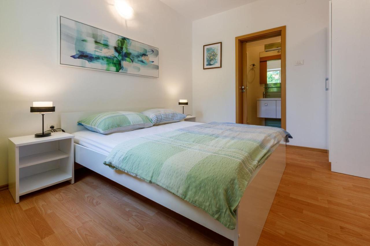 יאדראנובו Apartments Barbara 3 מראה חיצוני תמונה