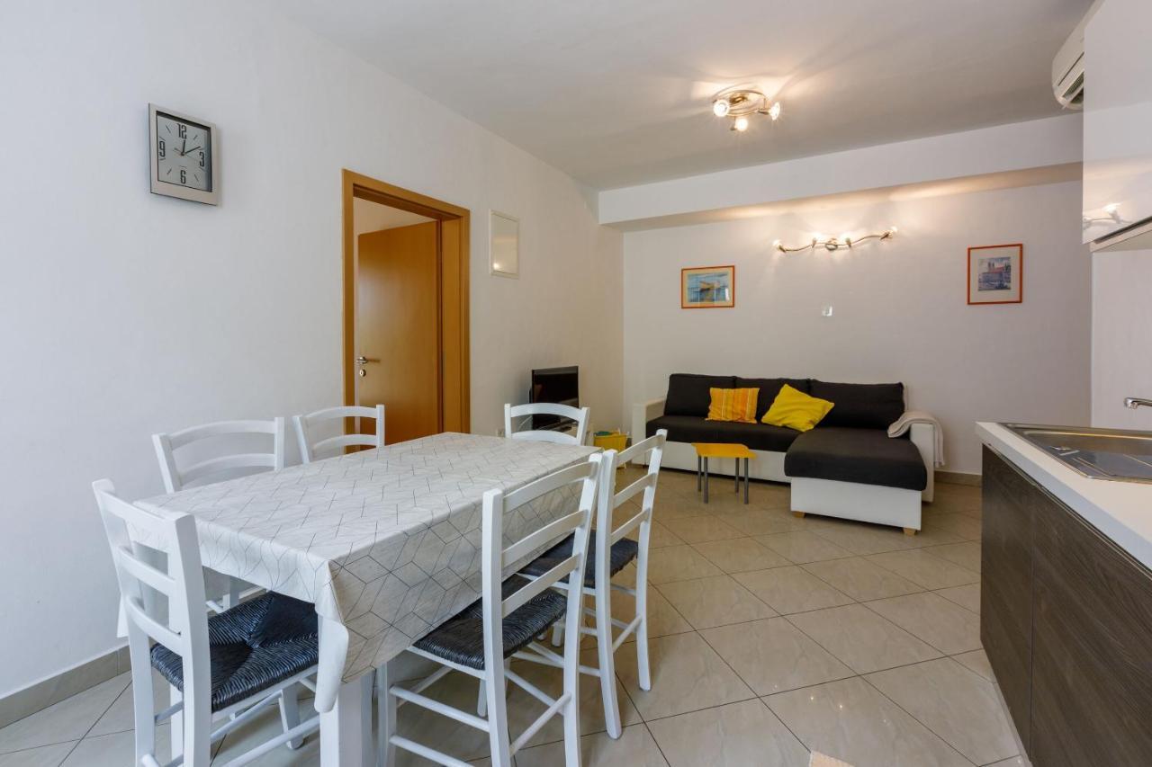 יאדראנובו Apartments Barbara 3 מראה חיצוני תמונה